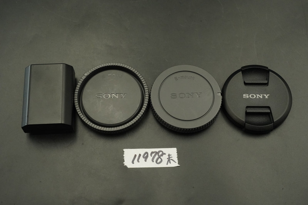 Sony a7 III ILCE-7M3 Digital Camera w/ 28-70 Lens -45643 cuts- US STOCK #11978