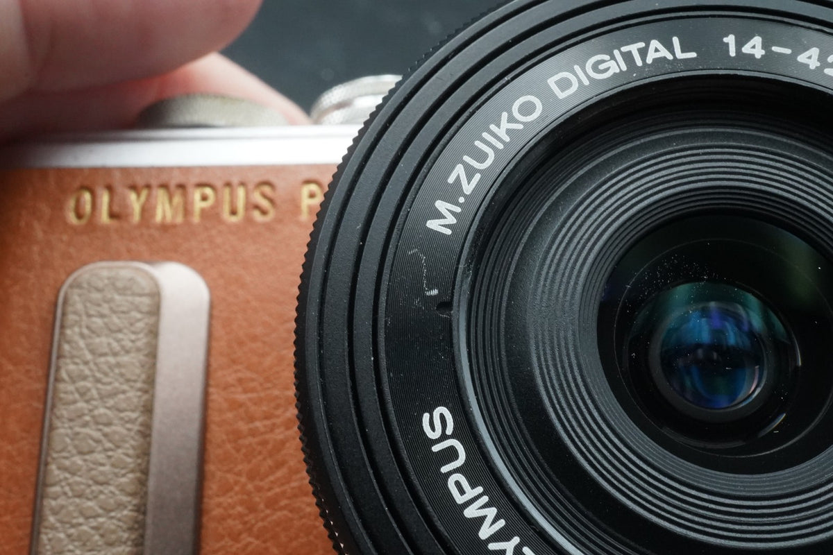 Olympus E-PL8 Brown w/ 2 lenses Digital Mirrorless Camera -5319 cuts- #11029