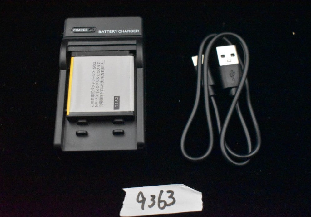 [US Duty Paid] Fujifilm X10 Black pPoint and Shoot Compact Digital Camera 9363