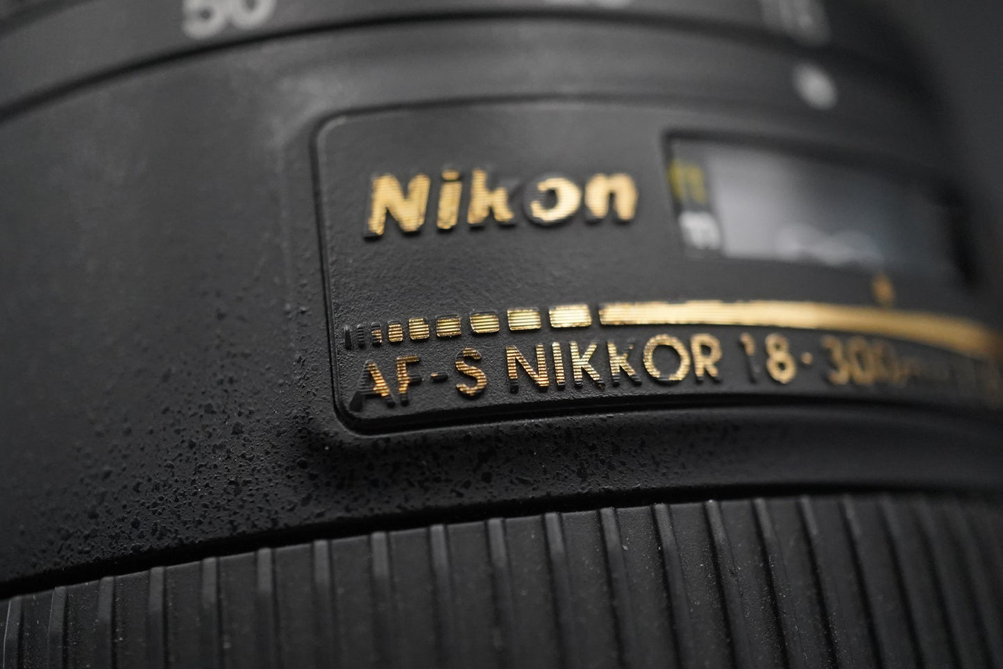 Nikon AF-S DX NIKKOR 18-300mm f/3.5-5.6 G ED VR F Mount US Duty Paid 11340