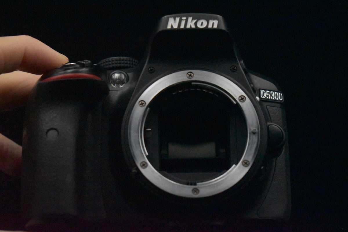 [US Duty Paid] Cámara de video digital Nikon D5300 24,2 MP DSLR con lente 9113