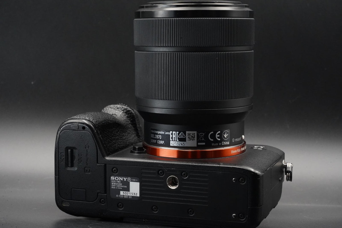 Sony Alpha a7 III ILCE-7M3 Mirrorless Digital Camera w/ FE 28-70 Lens #10826