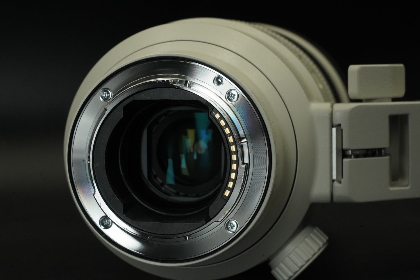 SONY FE 70-200mm F/2.8 GM OSS II SEL70200GM2 ALMOST UNUSED 11636