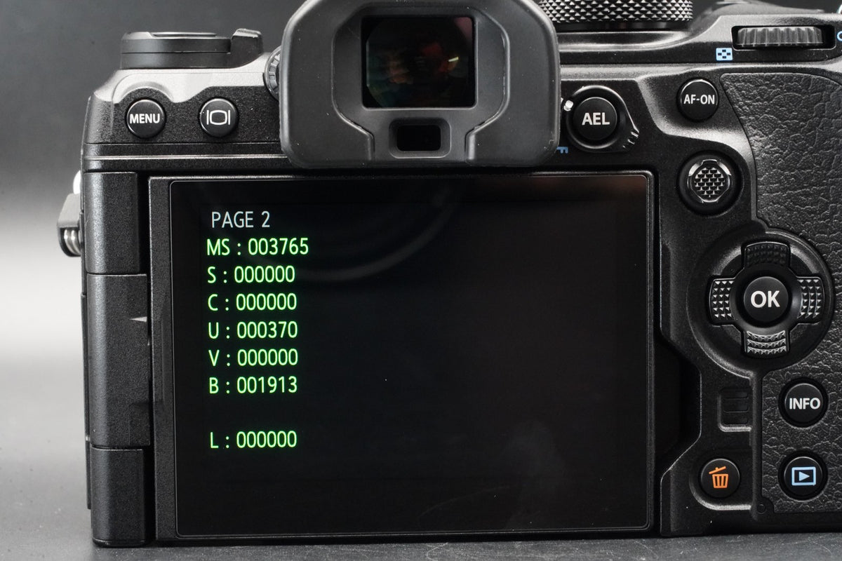 -3765 cuts- OM SYSTEM OM-1 Mark II Mirrorless Camera US STOCK #11159