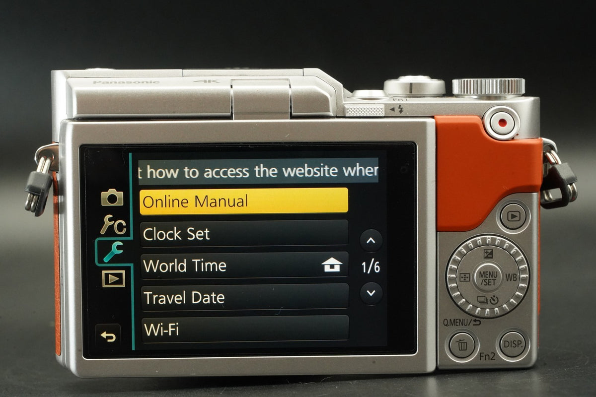 Panasonic LUMIX DC-GF9 arancione con G VARIO 45-200 mm f/4-5.6 inglese OK!!...