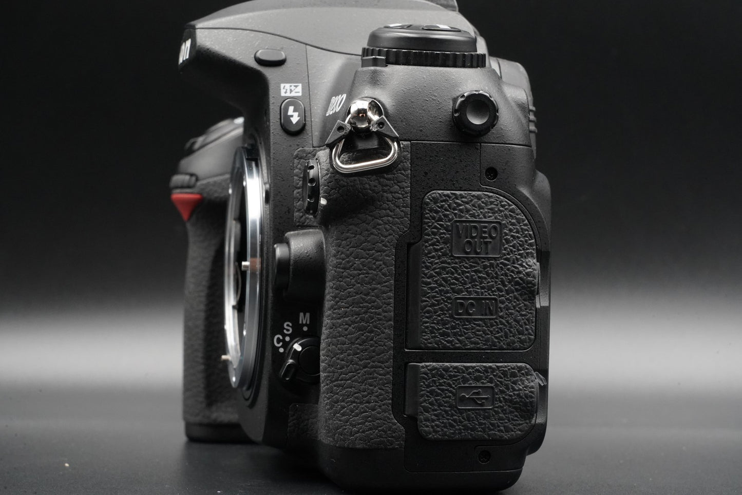 Nikon D200 10.2MP Digital SLR Camera Black Body Battery US Duty Paid 10544