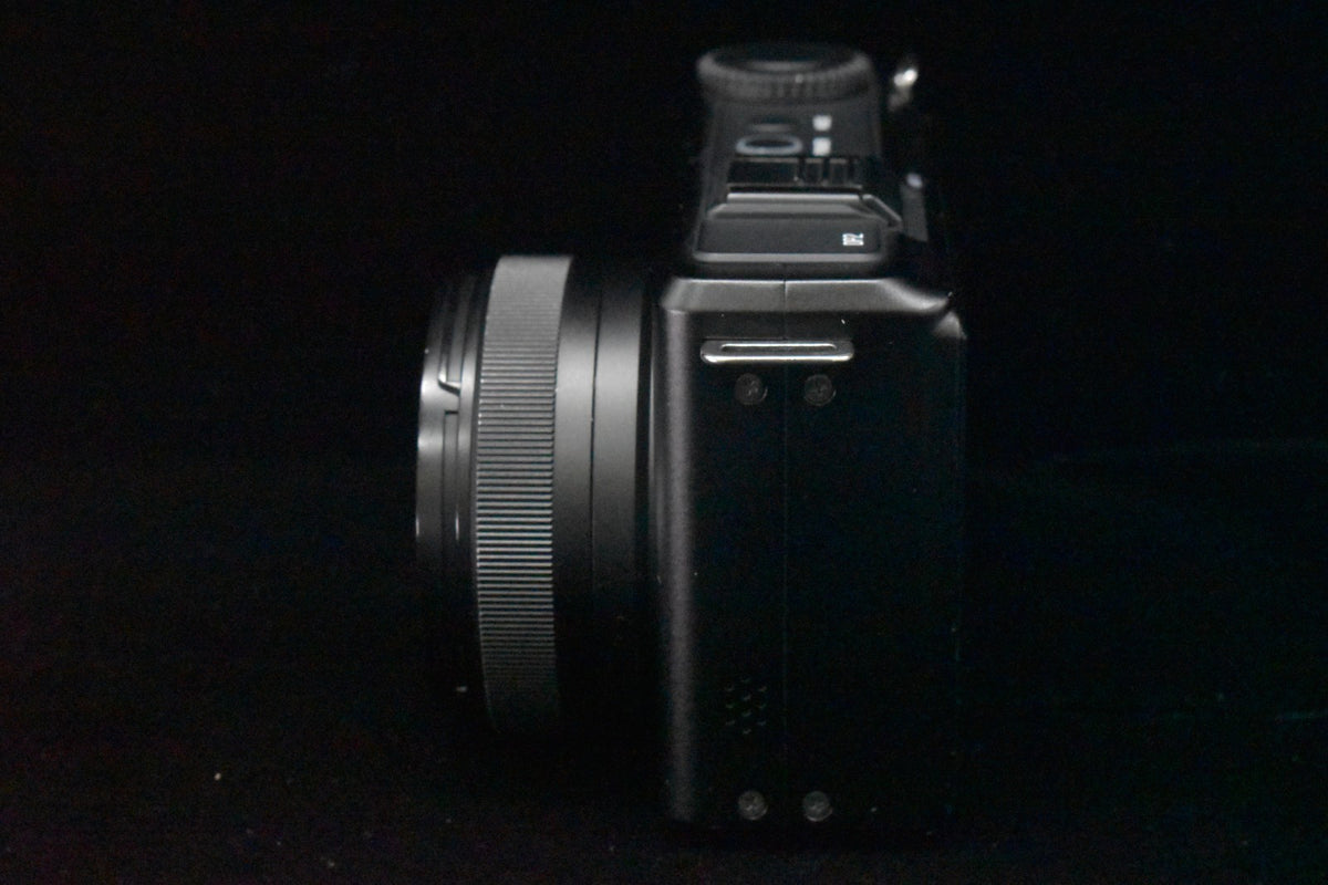 Sigma DP2 Merrill 30mm f2.8 46.0MP Digital Camera JAPAN US STOCK #10569