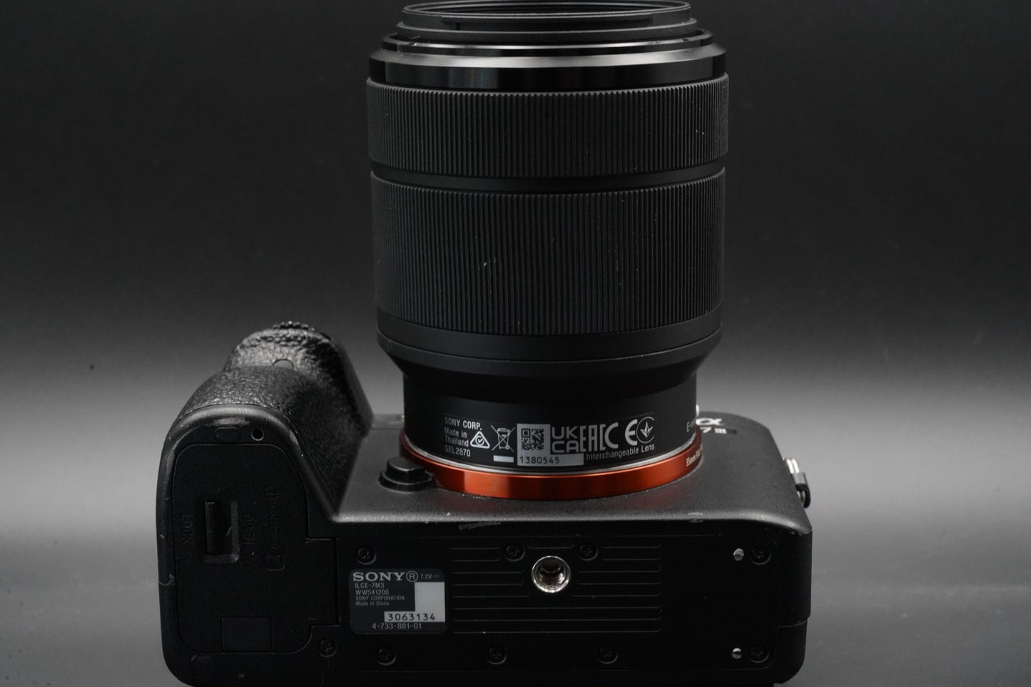Sony Alpha a7 III ILCE-7M3 Mirrorless Digital Camera w/ FE 28-70 Lens 10678