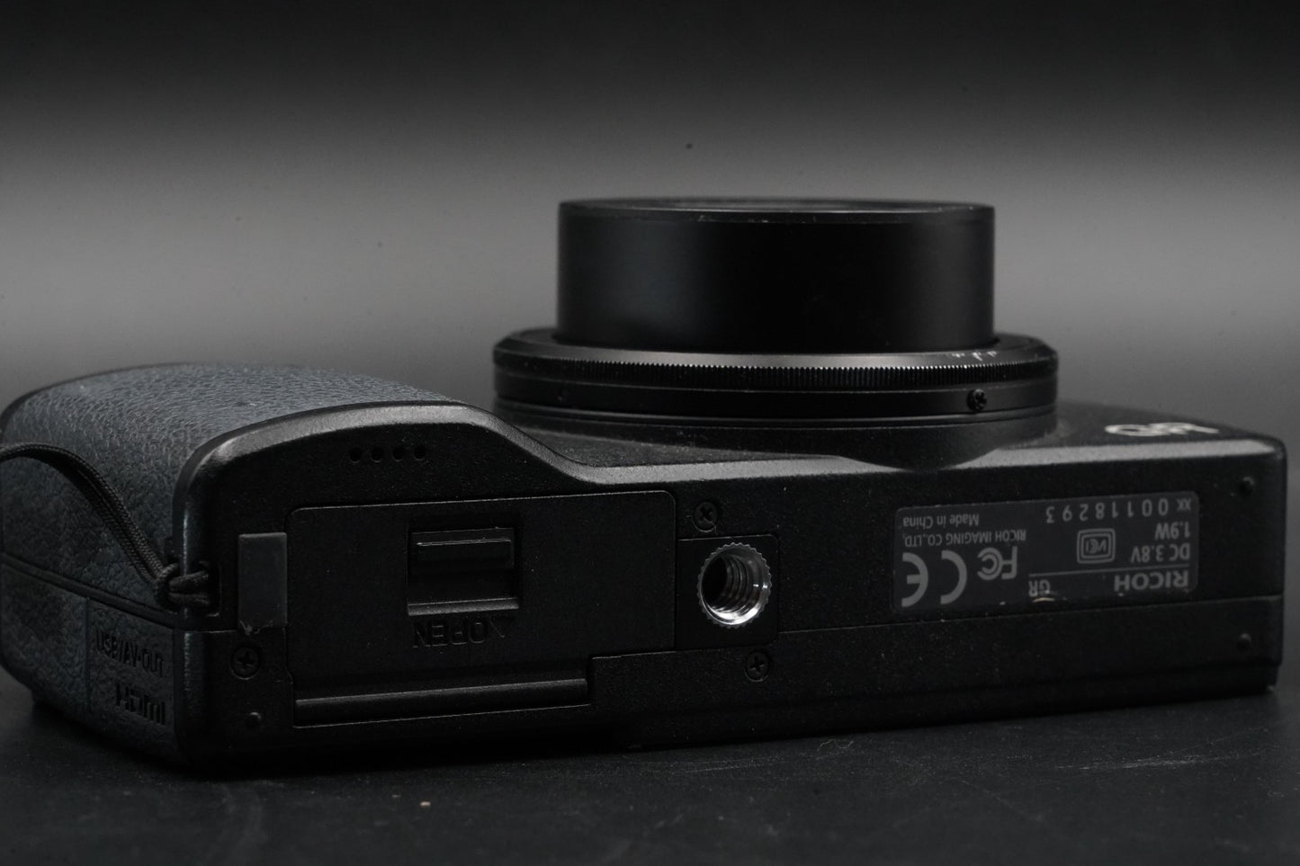 RICOH GR 16.2MP Digital Compact Camera Black JAPAN US Duty Paid 10832