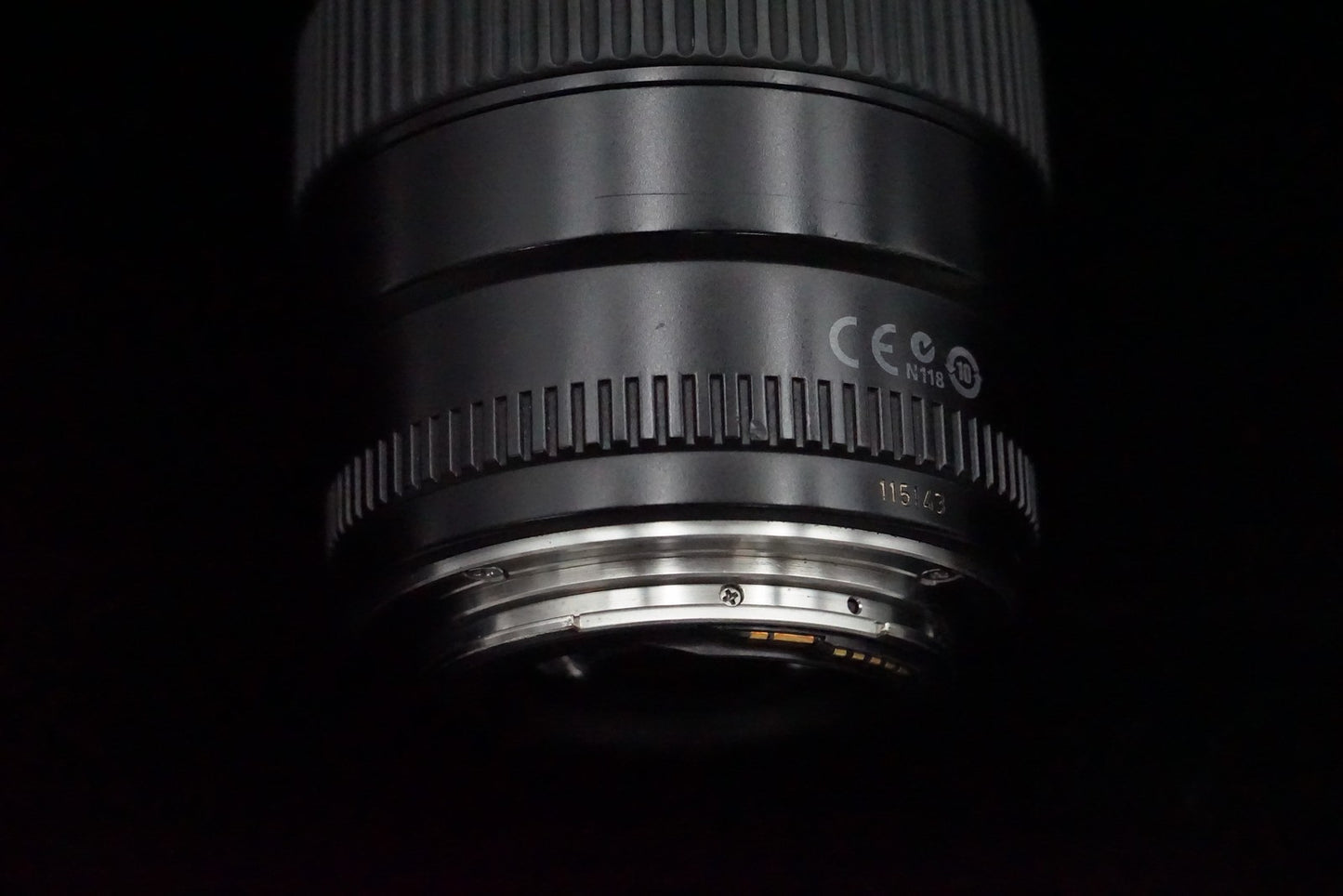 Canon EF 35mm f/1.4 L USM Wide Angle Prime Lens US Duty Paid JAPAN 10568
