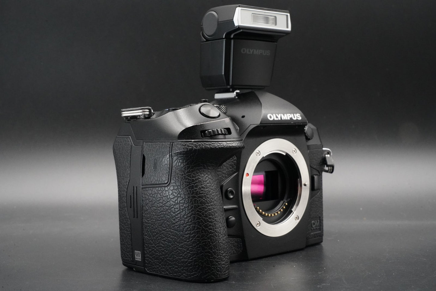 OLYMPUS OM System OM-1 20.4MP Mirrorless Camera US Duty Paid 10955