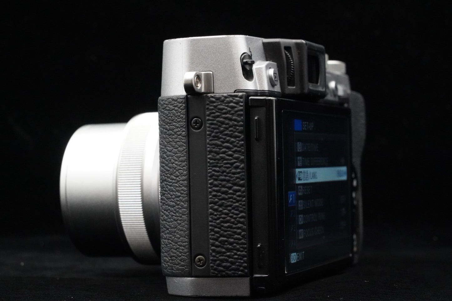 Fujifilm FinePix X30 12.0MP Digital Camera Silver JAPAN US Duty Paid 9628