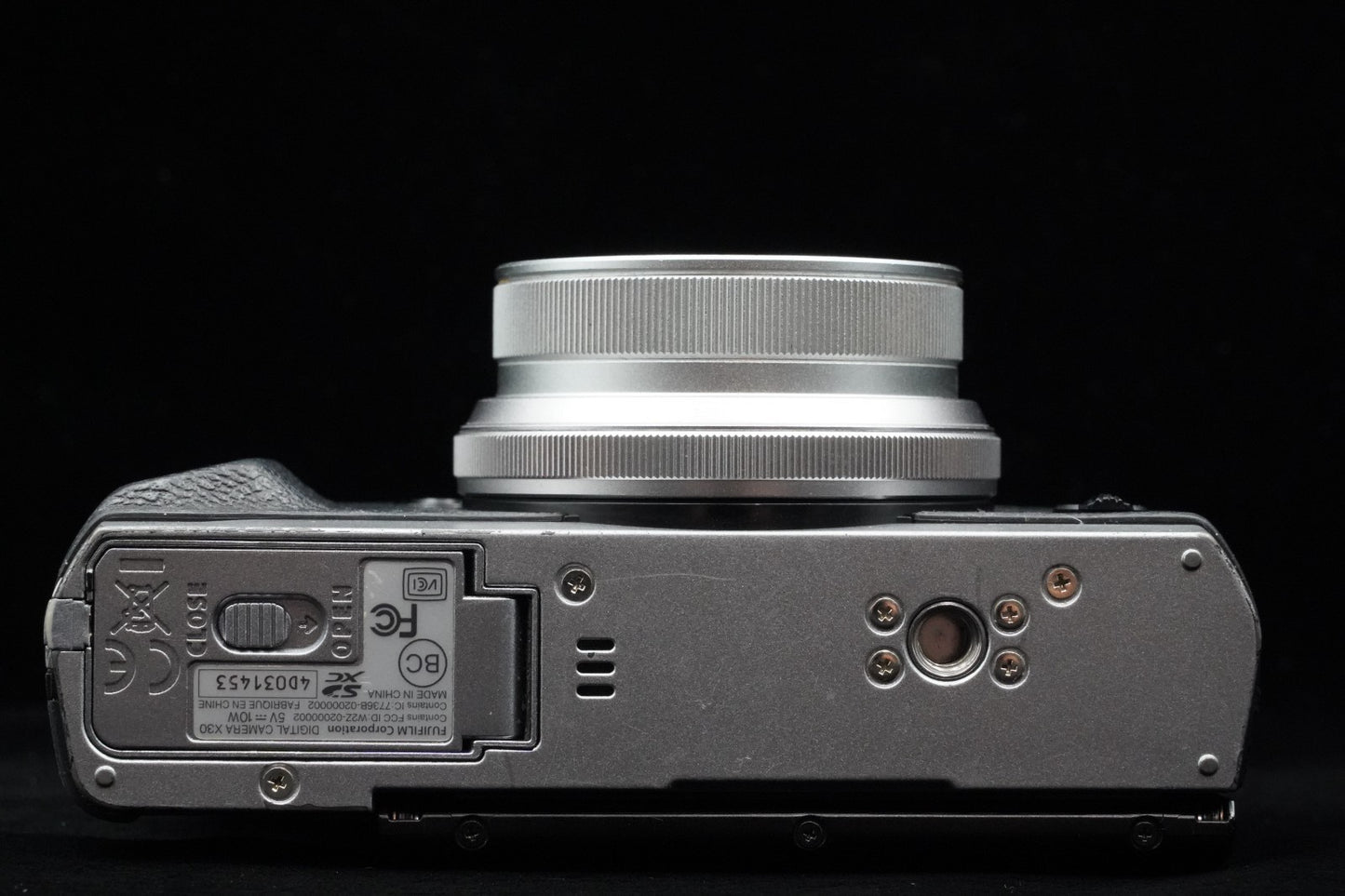 Fujifilm FinePix X30 12.0MP Digital Camera Silver JAPAN US Duty Paid 9628