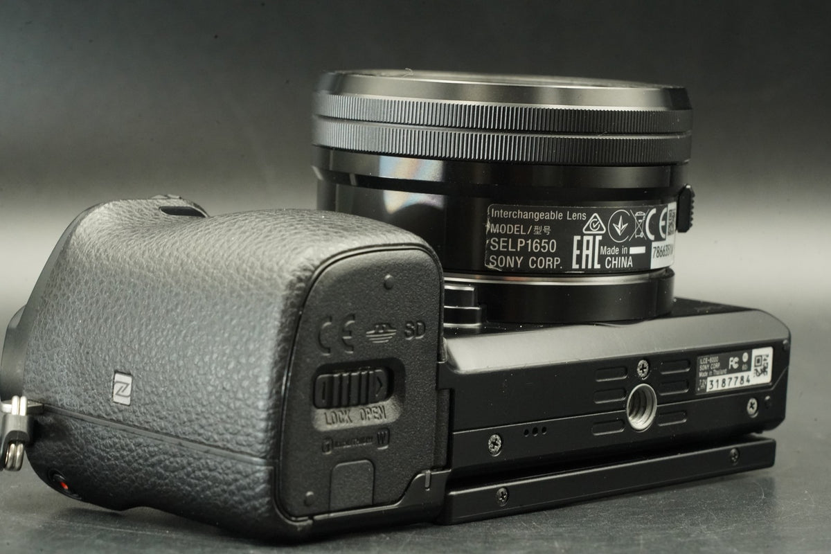 Sony a6000 Digital Mirrorless Camera Black with Lens -11426 cuts- #12328
