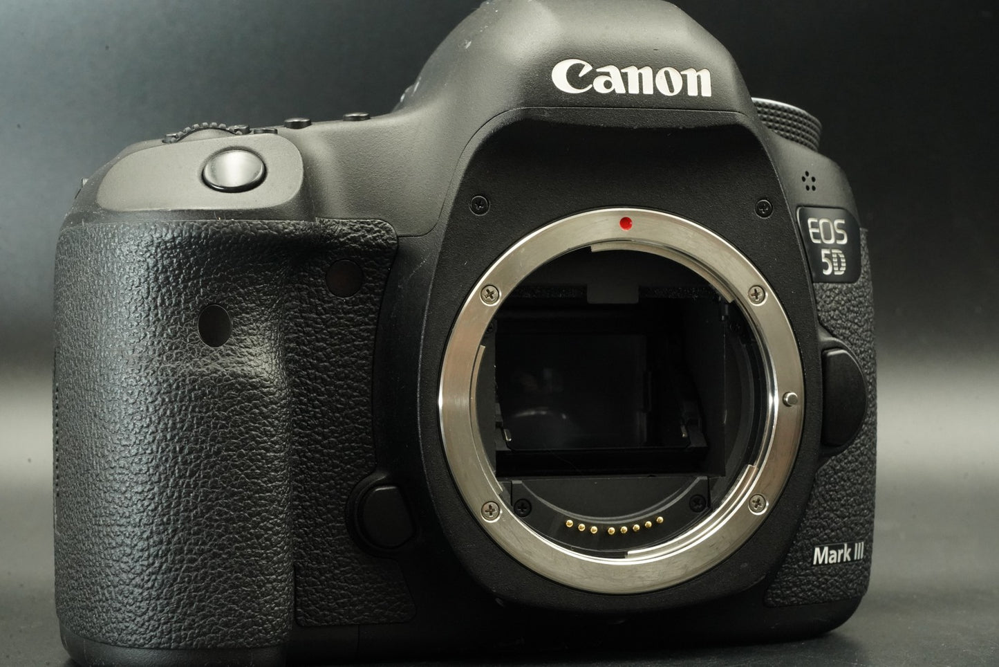 Canon EOS 5D Mark III Digital Camera DSLR w/ EF 24-105mm f/4 Lens 11672