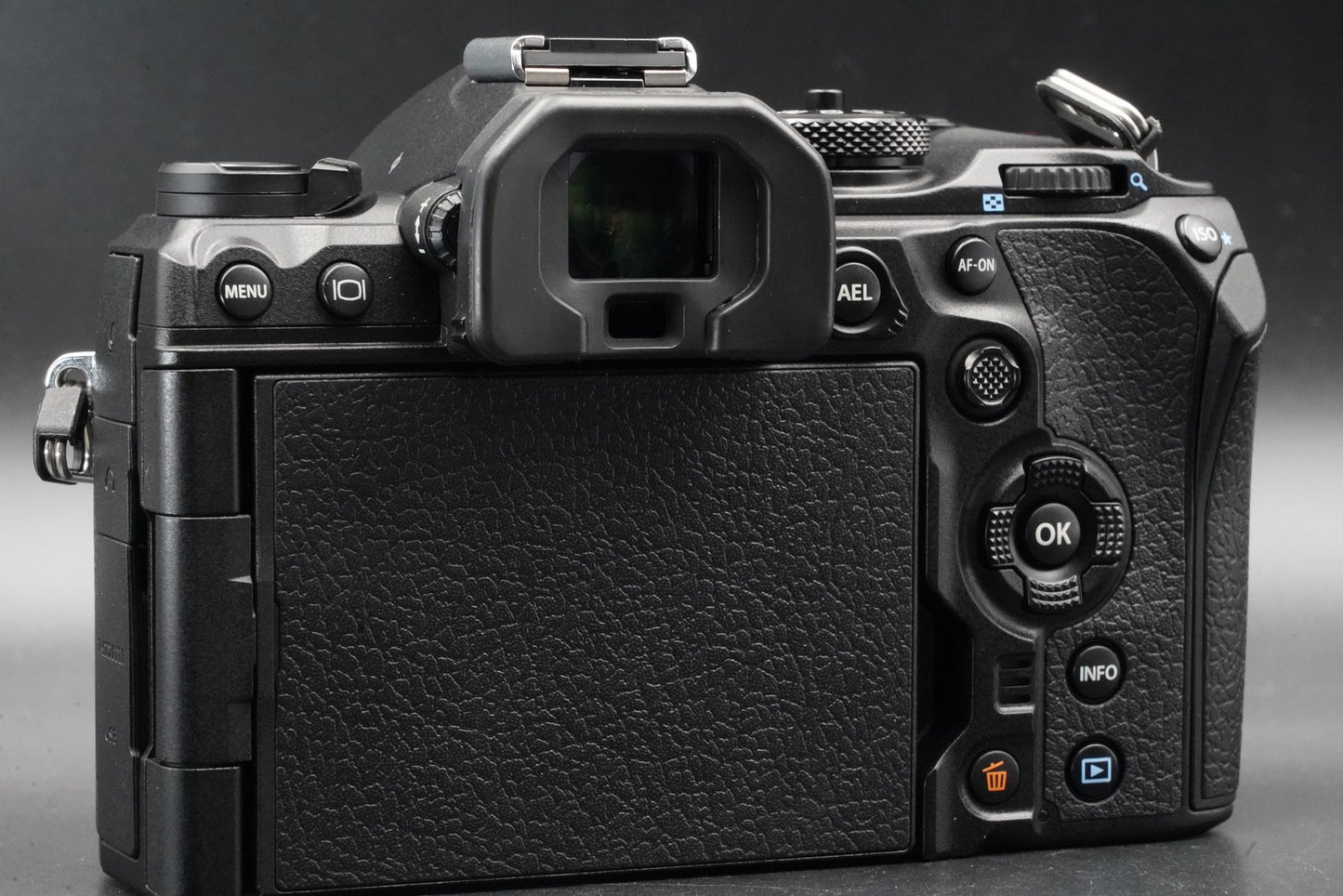 3765 cuts! OM SYSTEM OM-1 Mark II Mirrorless Camera US DUTY PAID 11088