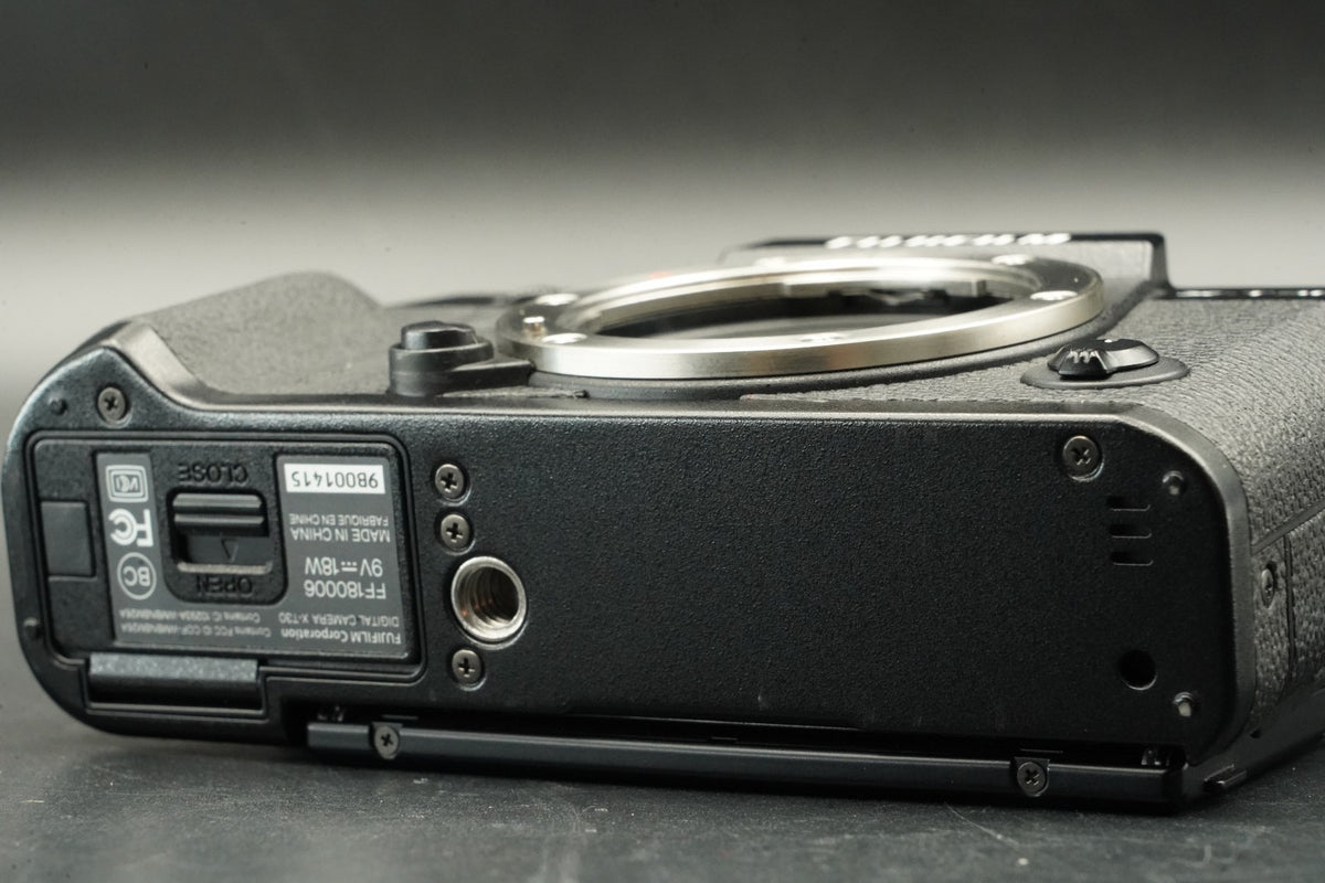 Fujifilm X-T30 Silver Mirrorless Digital Camera -490 cuts- US STOCK #11588