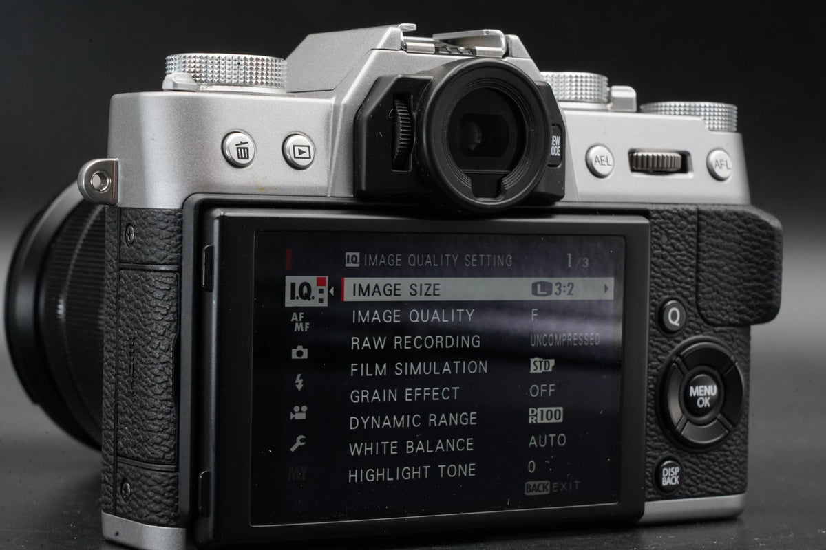 Fujifilm X-T20 Digital Camera w/ XF 18-55 Lens Silver -54 cuts US STOCK #11377