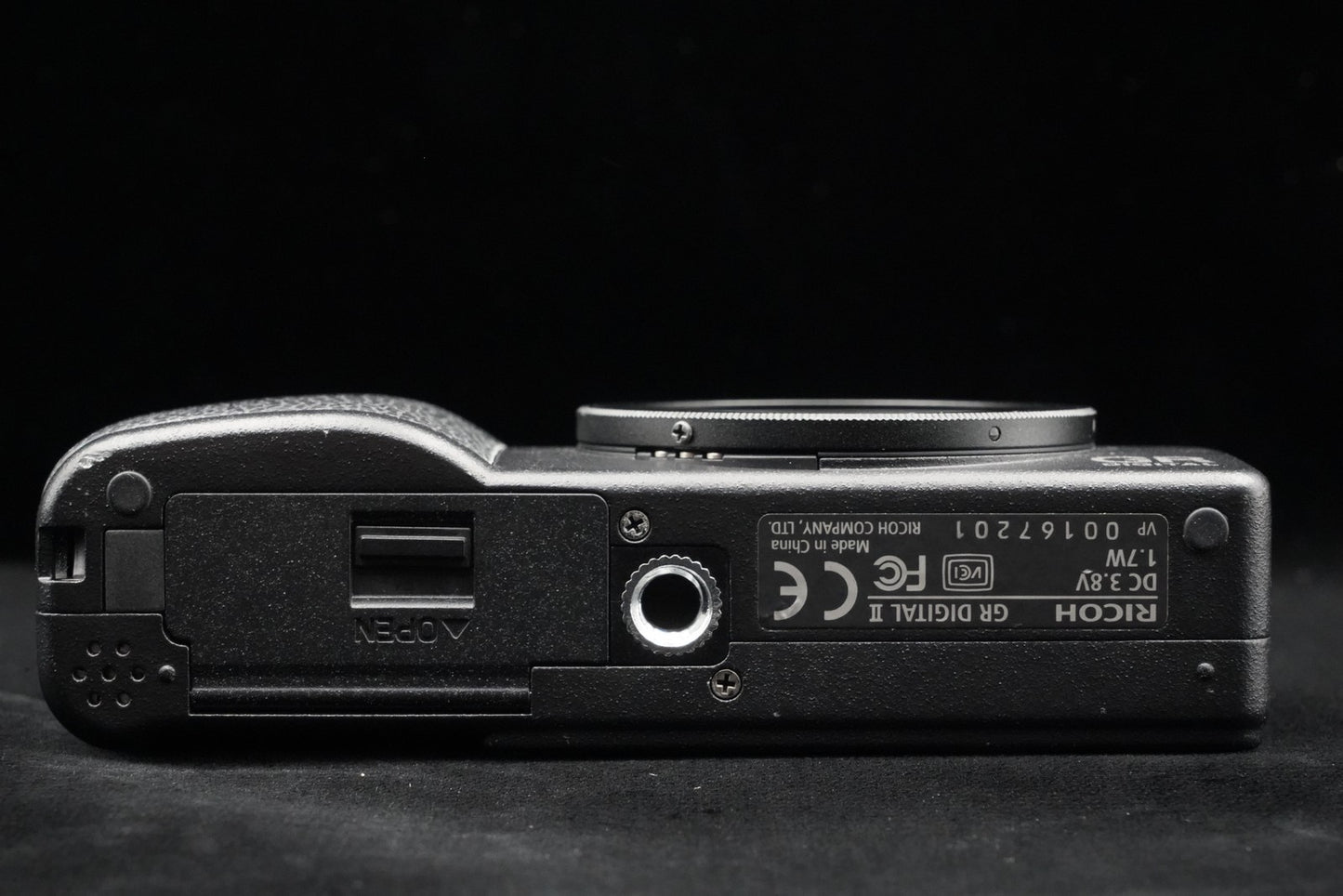 RICOH GR DIGITAL II 10.1 MP Compact Camera US Duty Paid 10262