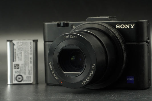 Sony Cyber-shot DSC-RX100 II M2 20.2MP Digital Camera US Duty Paid 11552