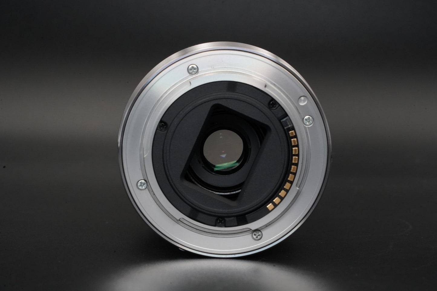Sony Alpha A6400 Mirrorless Digital Camera with Lens Silver US Duty Paid 10607