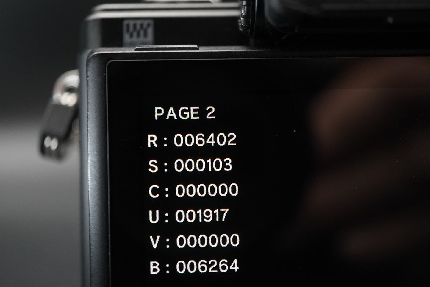 6402 cuts! Olympus E-M10 Mark II Digital Camera Black w/ 2 Lens 11356