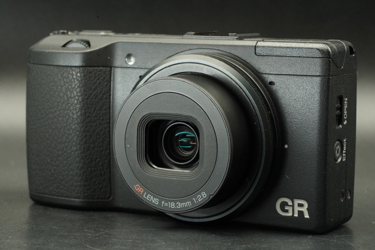 RICOH GR 16.2MP Digital Compact Camera Black -0 cut ?- #12280