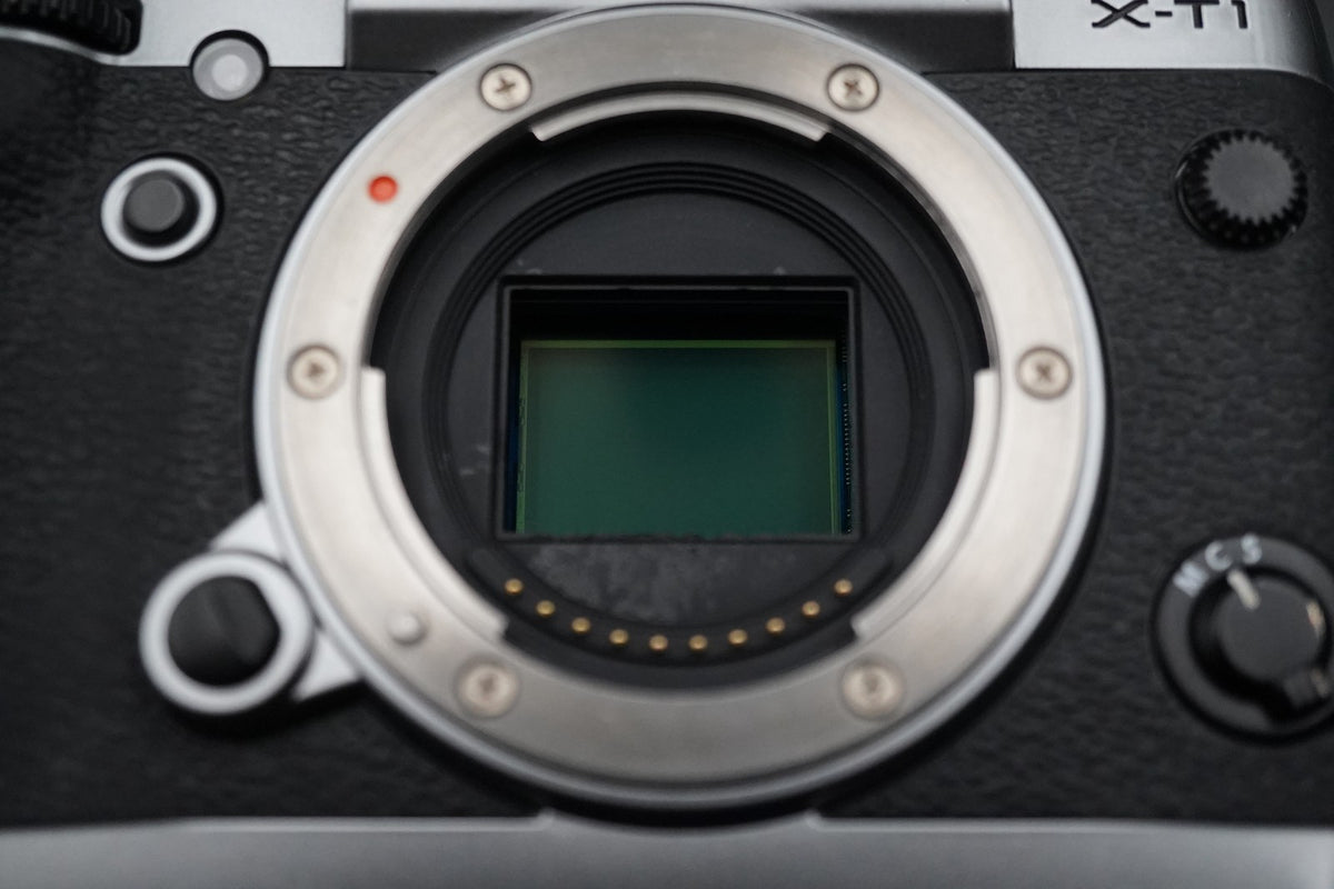 Fujifilm X-T1 16.3MP Mirrorless Digital Camera Black US STOCK #10571