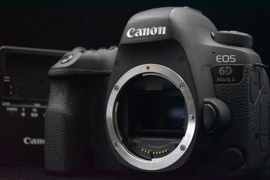 [US Duty Paid] Fotocamera digitale Canon EOS 6D Mark 2 II usata solo corpo 9388