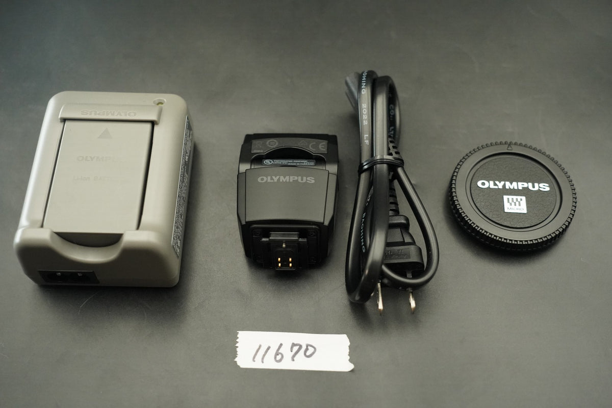Olympus OM-D E-M5 Mark III 20.4MP Mirrorless Digital Camera -3379 cuts- #11670