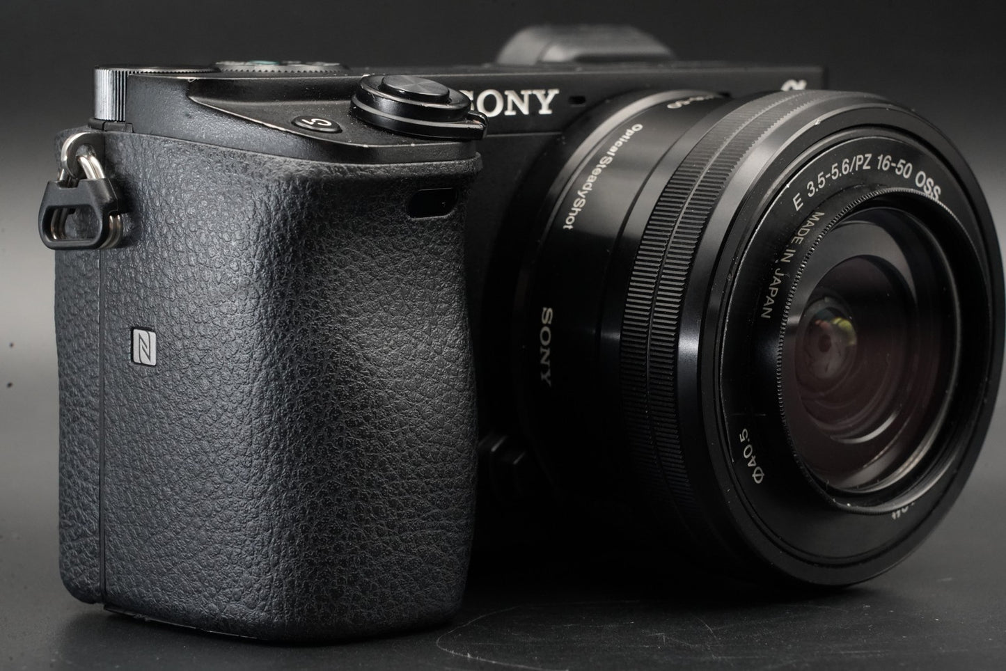Sony Alpha A6400 Mirrorless Digital Camera with lens Black US Duty Paid 10658