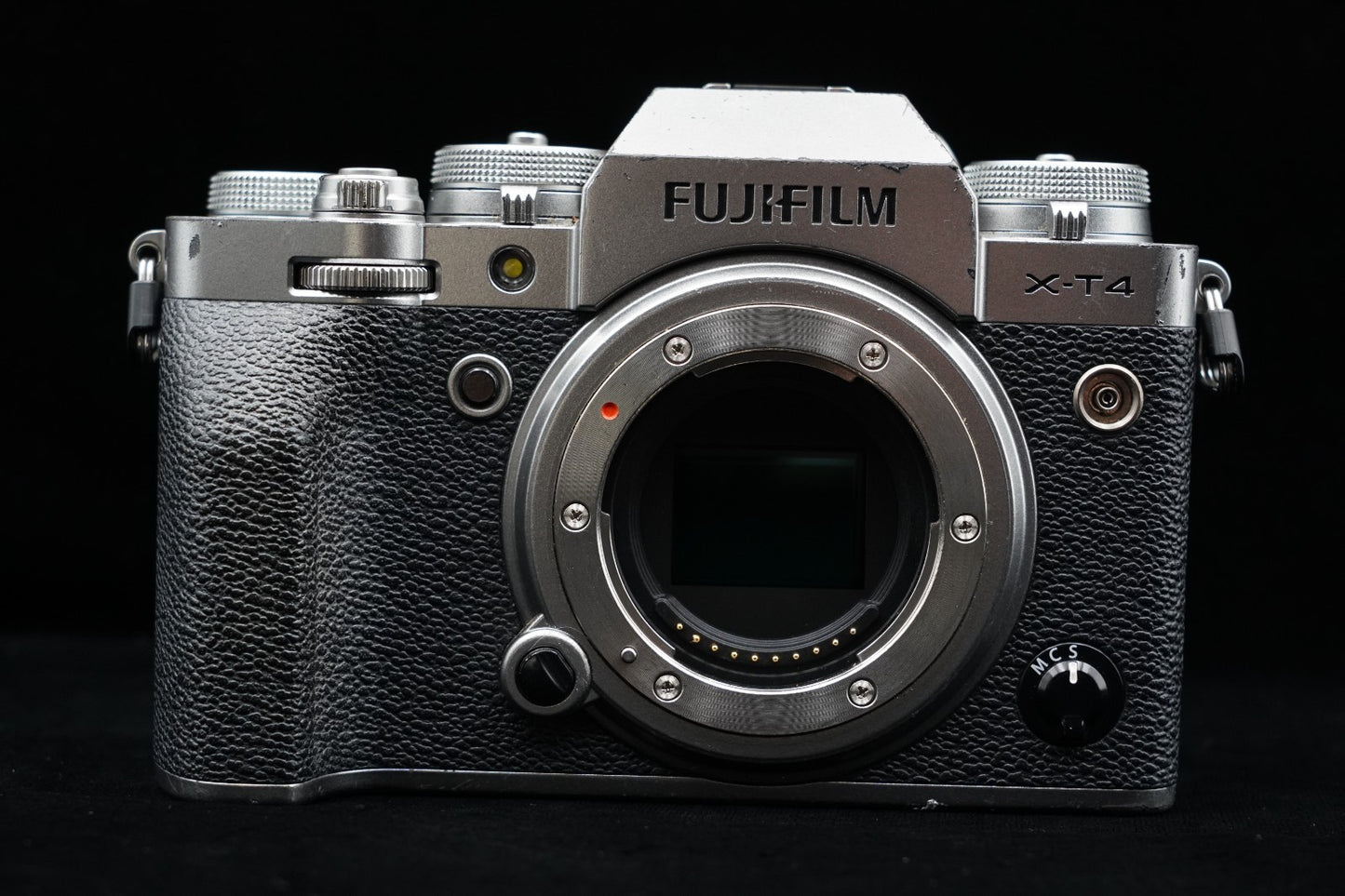 Fujifilm X-T4 26.1MP Mirrorless Digital Camera Body Silver US Duty Paid 9792