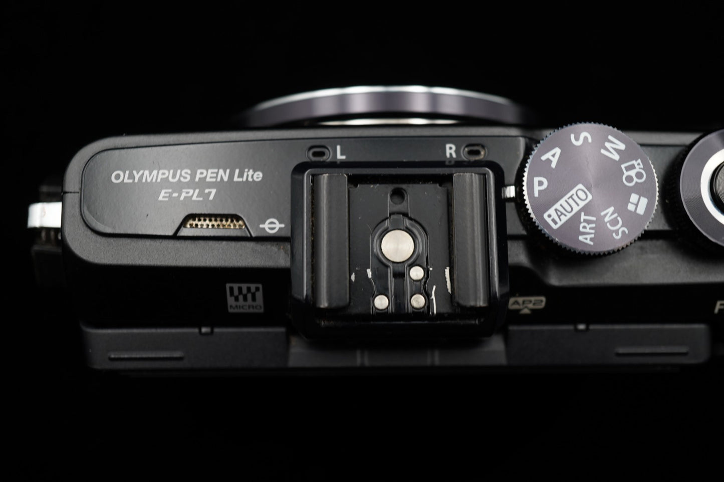 [US Duty Paid] Olympus PEN E-PL7 Digital Camera Black with Lens 9574