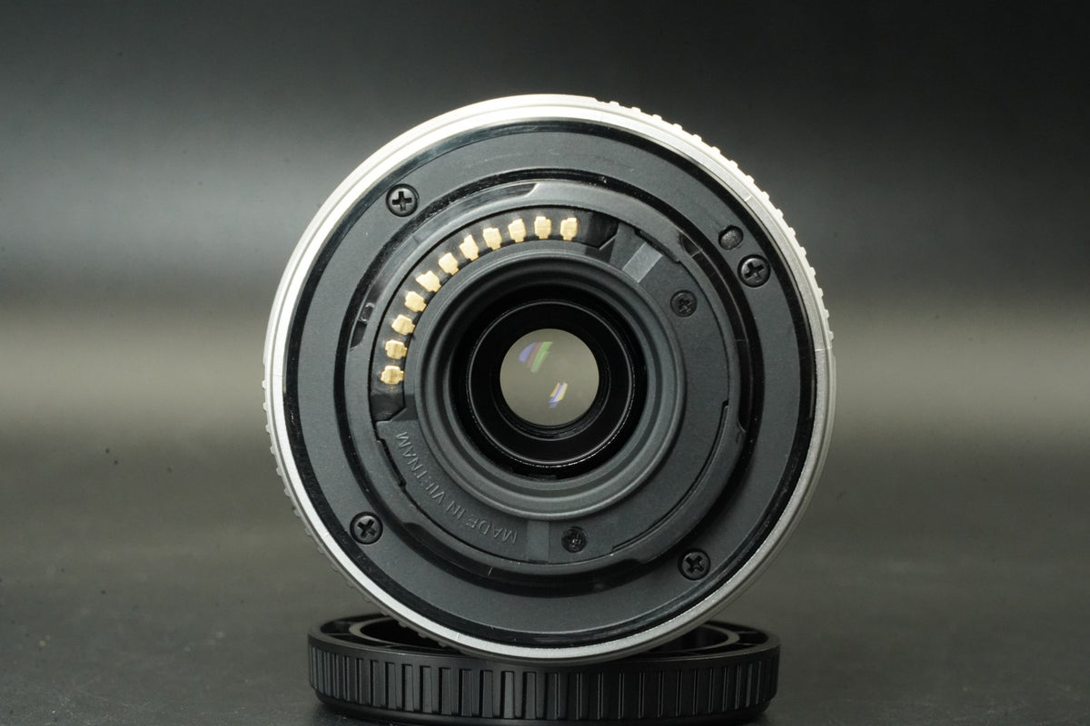 Olympus PEN E-PL7 Digital Camera White with 2 Lenses -4410 cut- US STOCK #12132