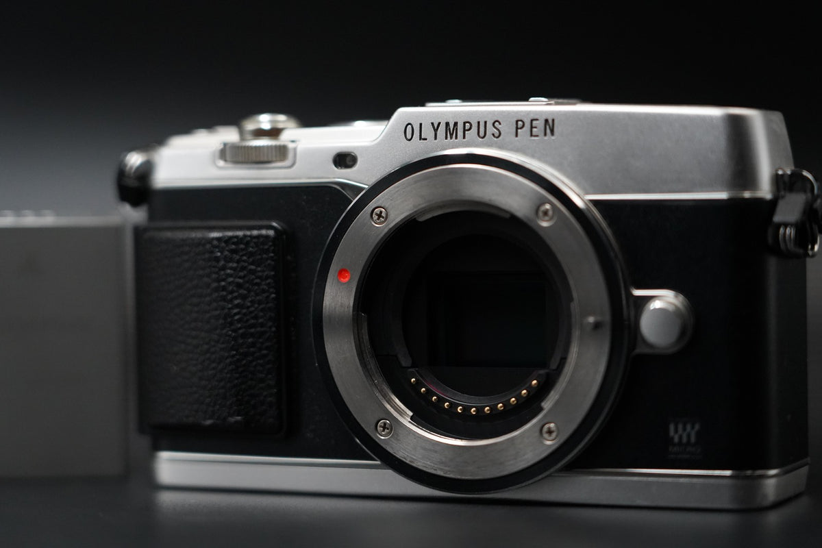Olympus PEN E-P5 Silver Body Wifi Digital Camera Japan US STOCK #10593