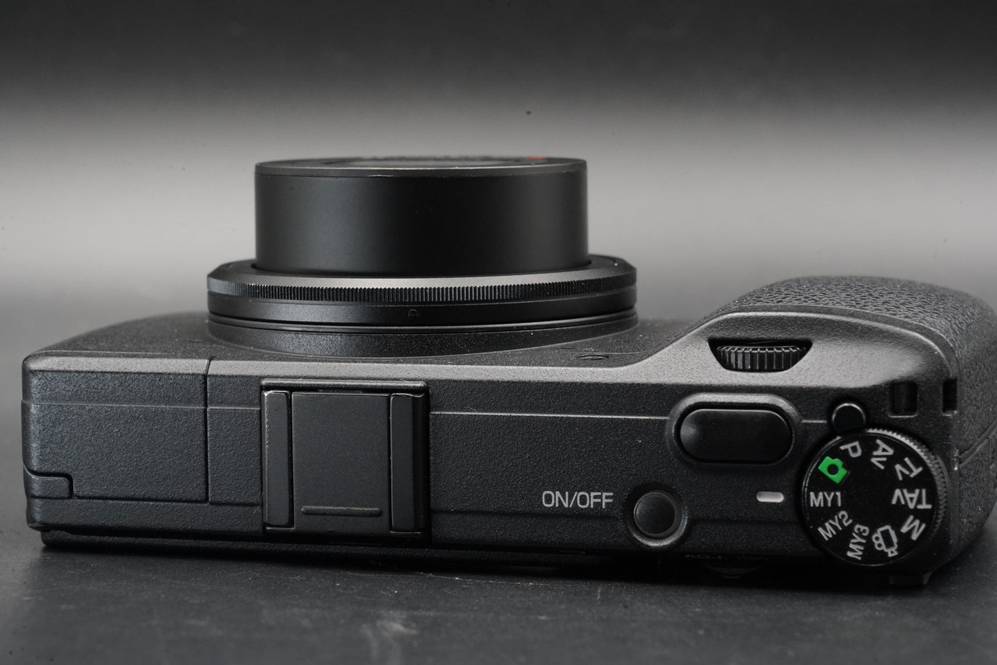 RICOH GR 16.2MP Digital Compact Camera Black JAPAN US Duty Paid 10814