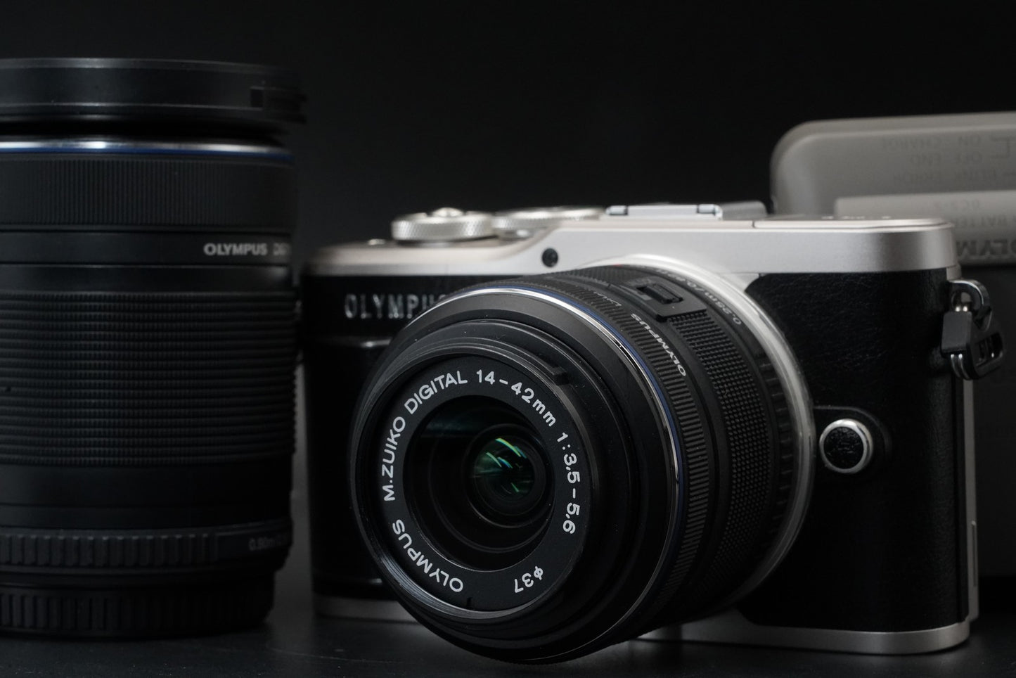 OLYMPUS PEN E-PL9 16.1MP Digital Camera w/ 2 Lens Black US DUTY PAID 10599