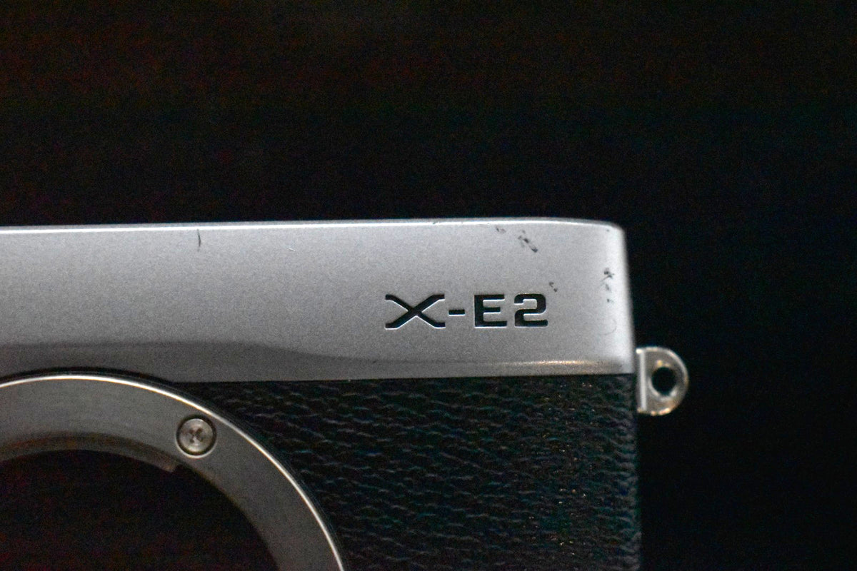 [US Duty Paid] Fujifilm Fuji X-E2 fotocamera digitale mirrorless argento...