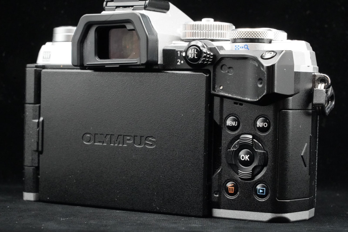 Olympus OM-D E-M5 Mark III 20.4MP Mirrorless Digital Camera US Duty Paid 9677