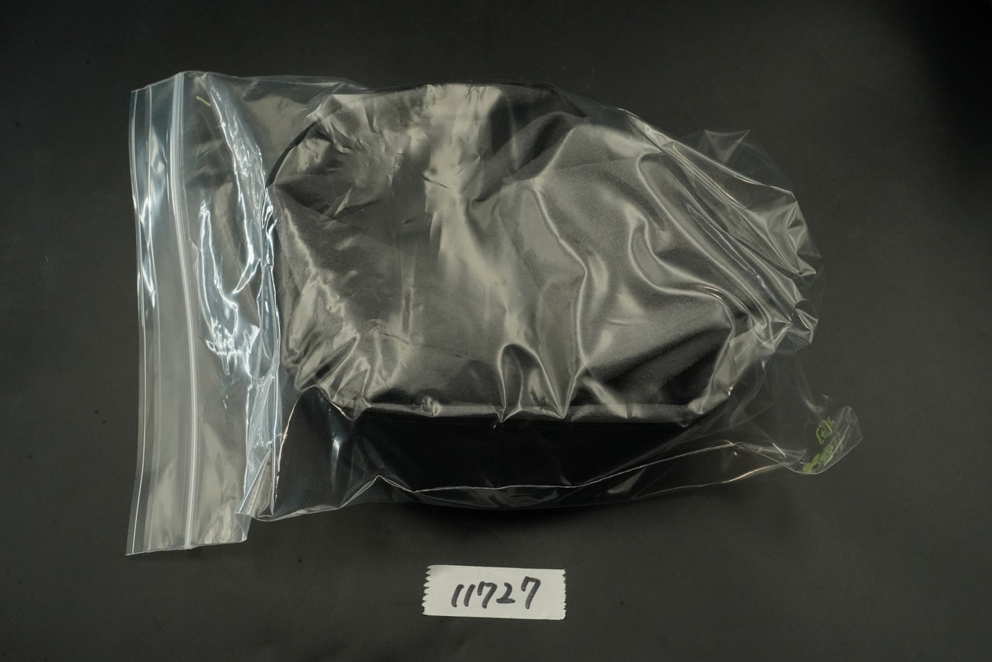 Canon RF 70-200mm f/2.8 L IS USM Lens ALMOST UNUSED #11727
