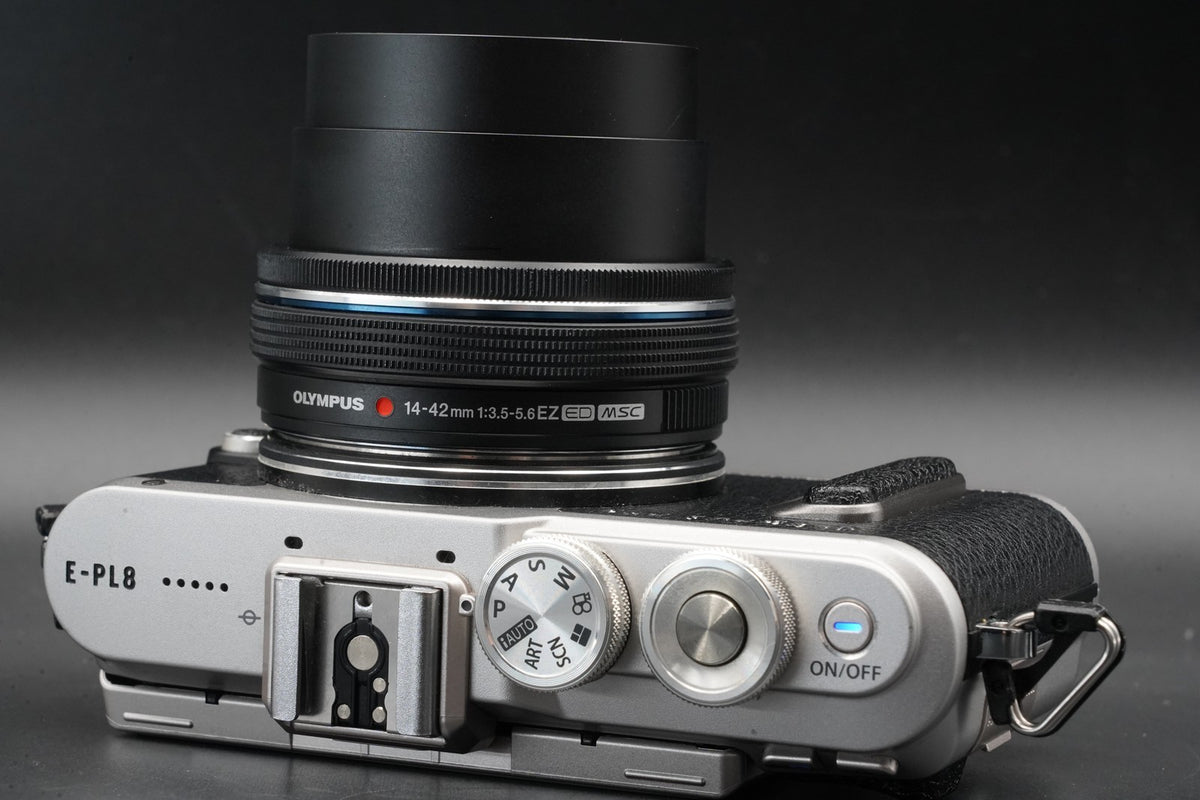 Appareil photo numérique Olympus E-PL8 avec objectif 40-150 mm argent US...