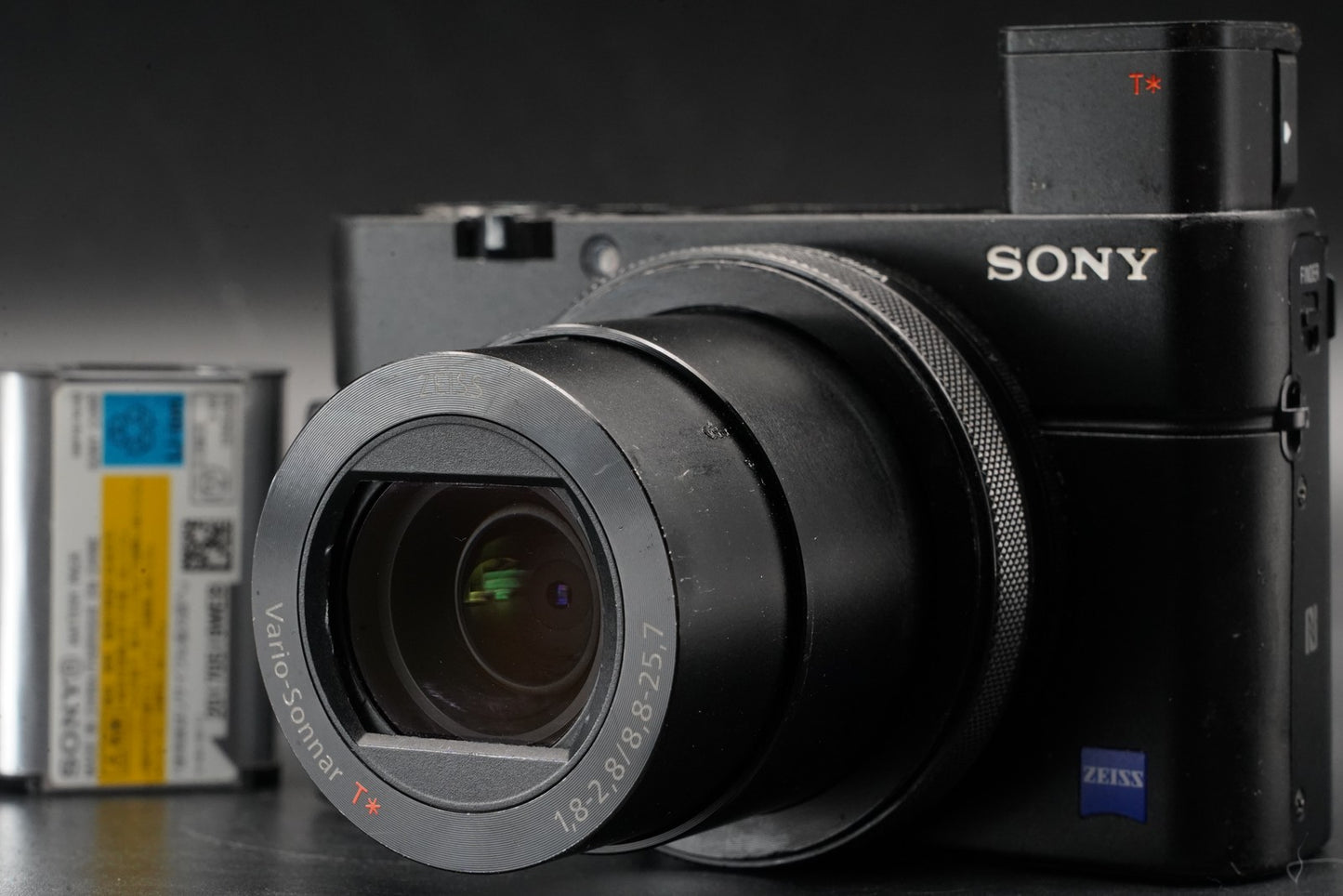 Sony RX100IV M4 DSC-RX100IV Digital Camera 35 Languages US DUTY PAID 11292