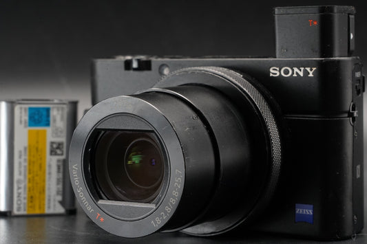 Sony RX100IV M4 DSC-RX100IV Digital Camera 35 Languages US DUTY PAID 11292