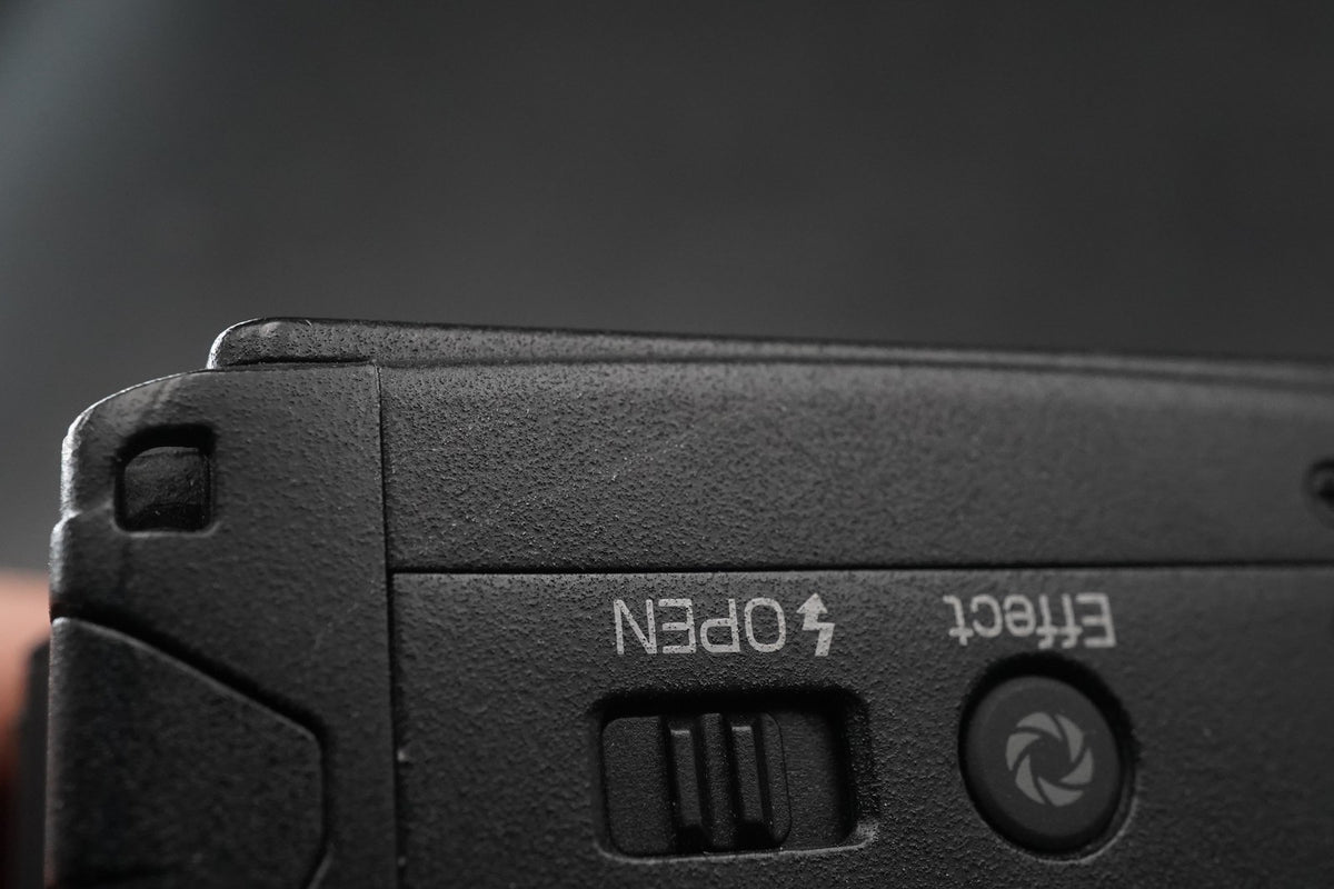 RICOH GR 16.2MP Digital Compact Camera Black -3461 cuts- #11186