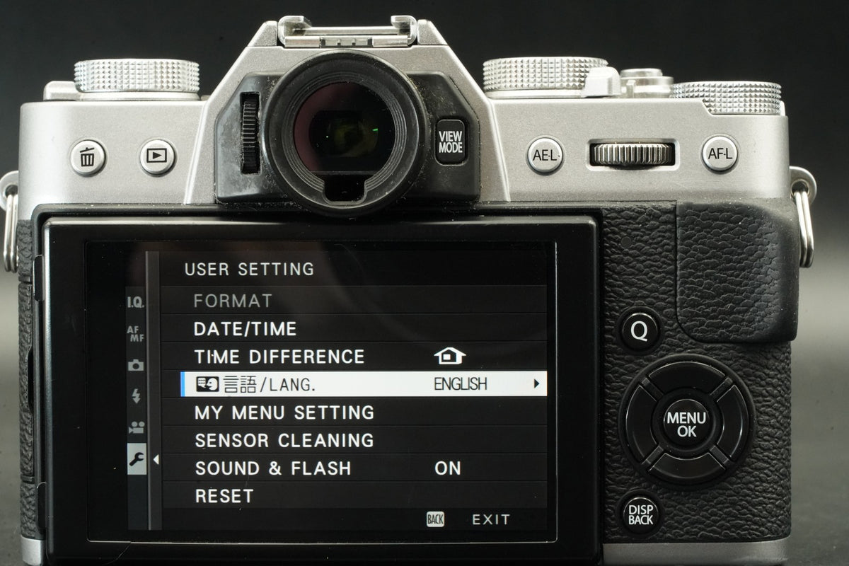 Fujifilm X-T20 Digital Camera w/ XC 16-50mm Lens Silver -13576 cuts- #12477
