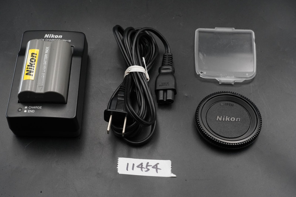 Nikon D200 10.2MP Digital SLR Camera Black -1% cuts- US STOCK #11454