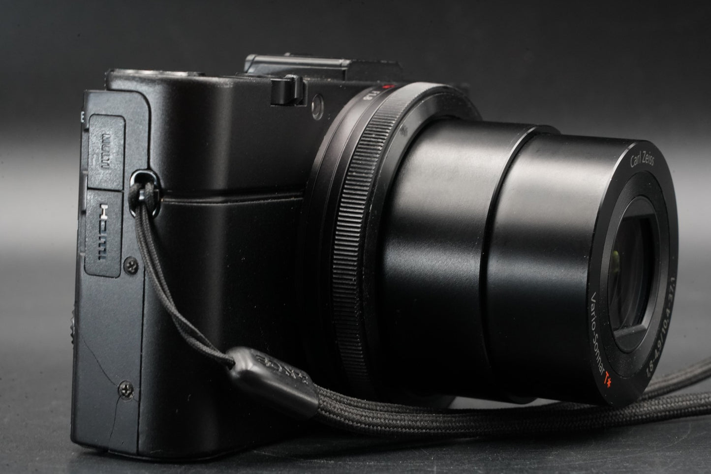 Sony Cyber-shot DSC-RX100 II M2 20.2MP Digital Camera US Duty Paid 11291