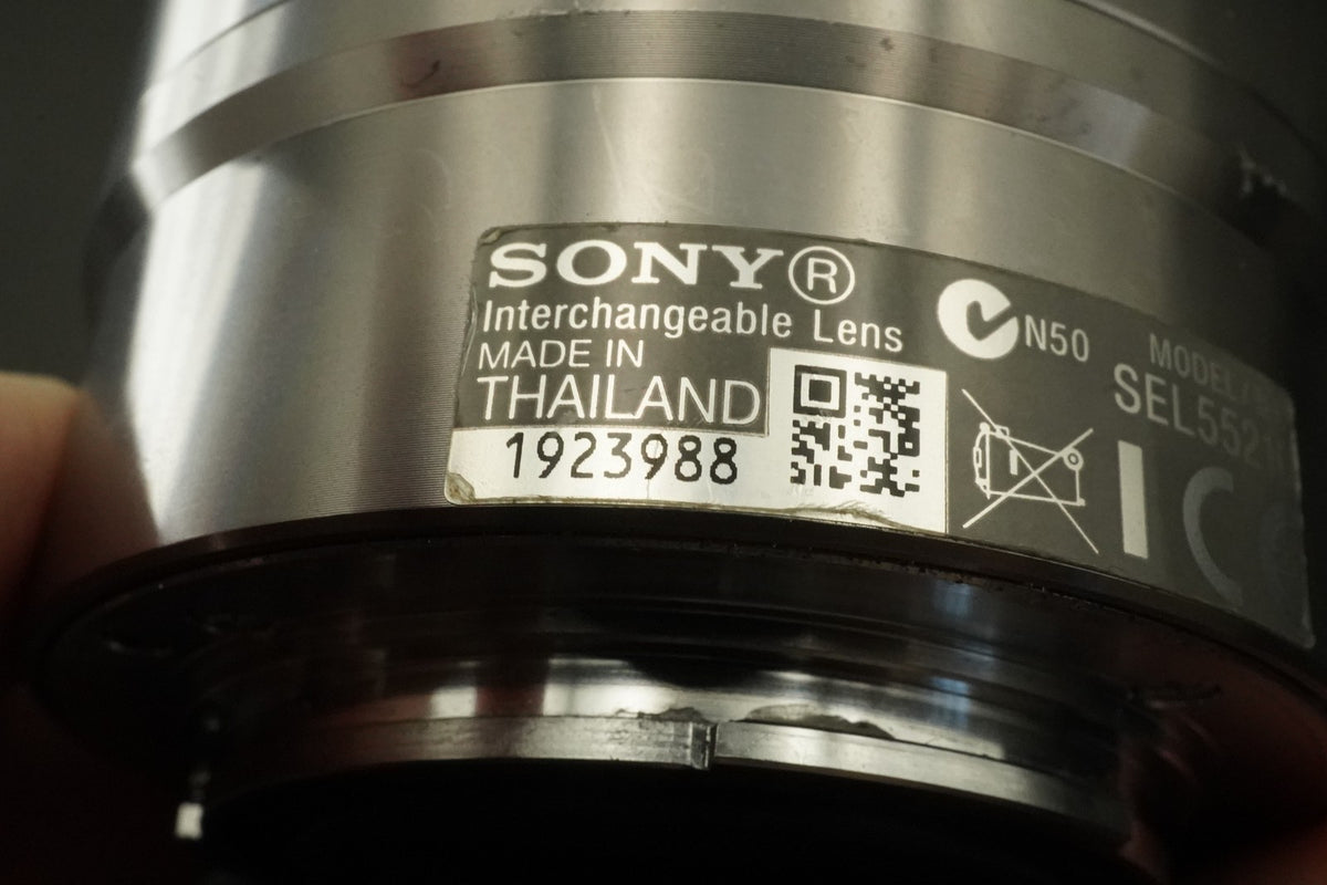 Sony a6000 Digital Camera White w/ 16-50 + 55-210mm -14850 cut US STOCK #12011