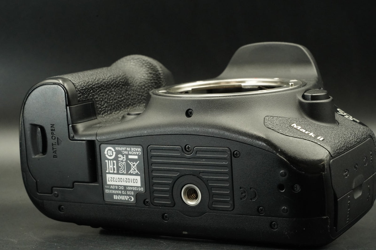Canon EOS 7D Mark II DSLR Digital SLR Video Camera Used US STOCK #12218