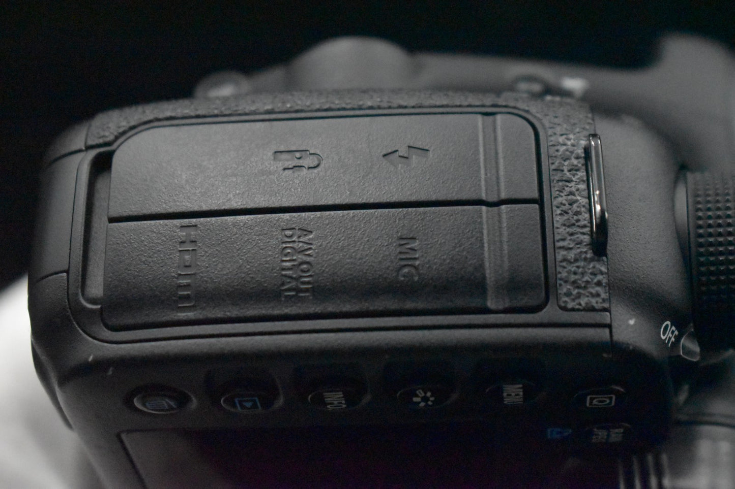 [US Duty Paid] Canon EOS 7D DSLR Digital Professional Camera From Japan 8620